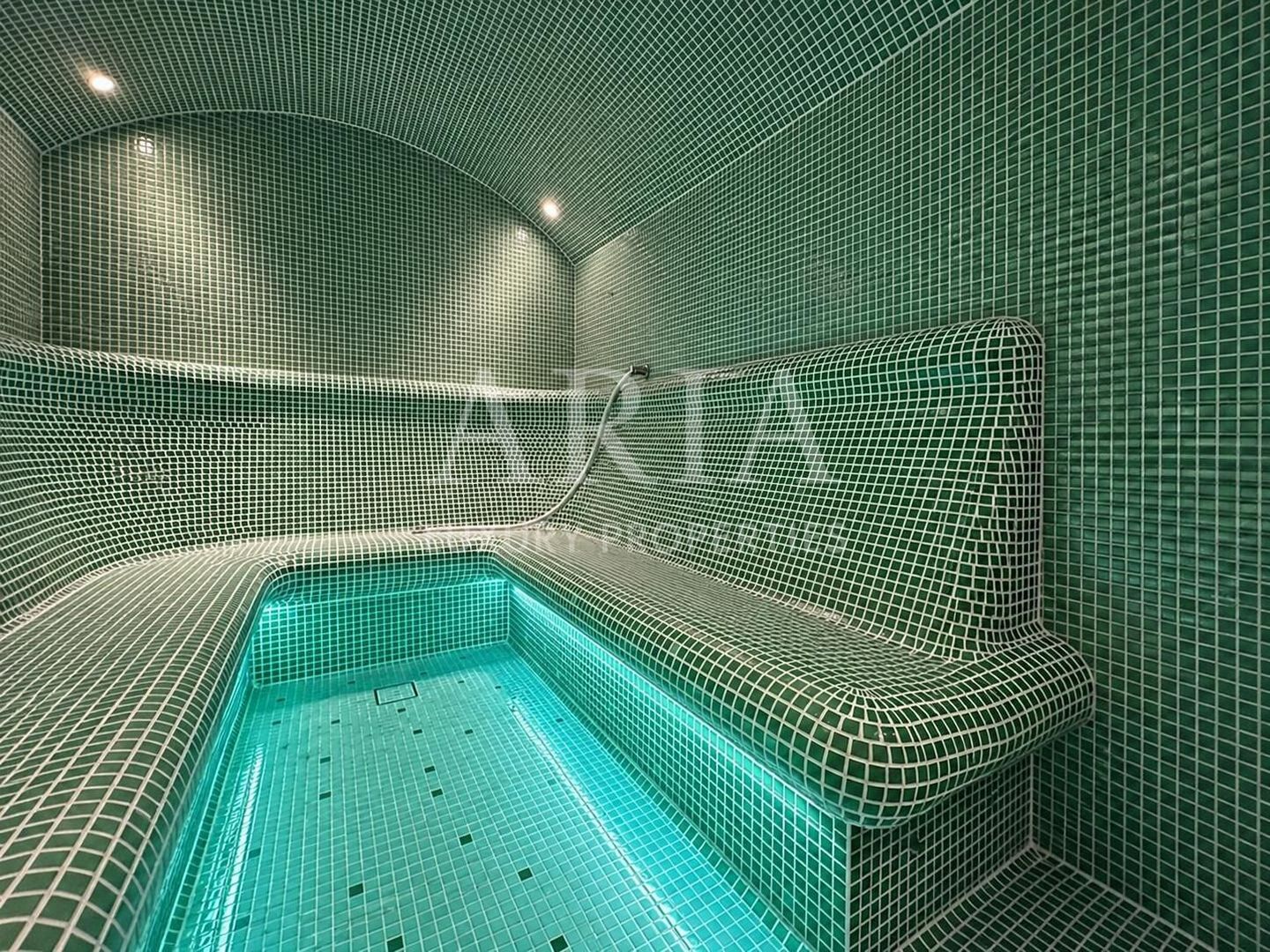 SNAGOV VILA | 36m DESCHIDERE LA LAC | PONTON 250mp | JACUZZI | SPA | BOWLING - Poză 18