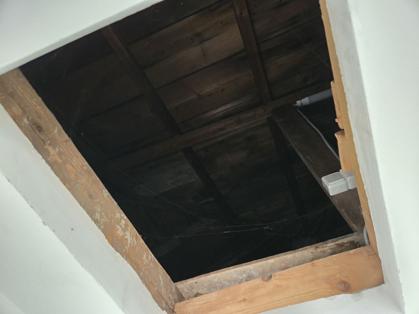 Casa renovata 105mp utili si curte libera 45mp -Eroii Revolutiei - Poză 19