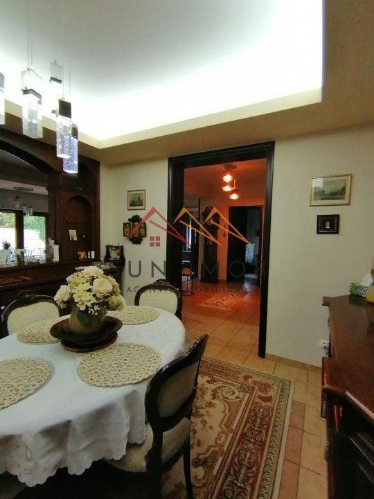 Vila P+E+M, an 2012, 6 camere, ultracentral, finisaje lux, Ploiesti,PH - Poză 8