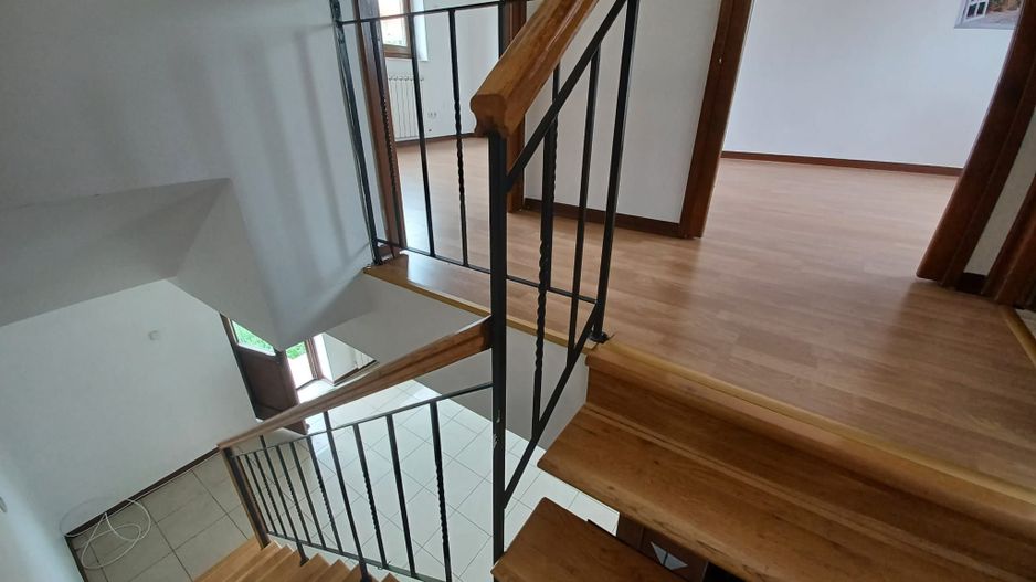 Casa insiruita, 2 dormitoare, garaj, Sanmartin. 120 000 E. Comision 0. - Poză 9