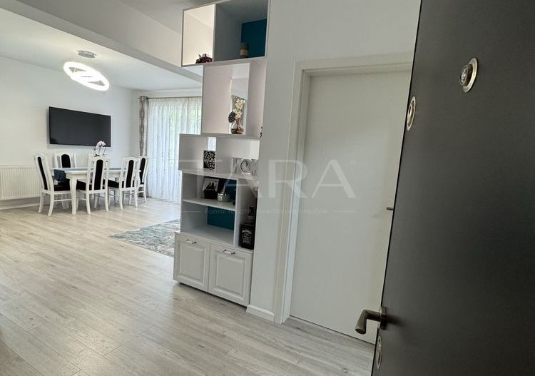 Apartament ultrafinisat cu 3 camere în zona Vivo - Poză 3