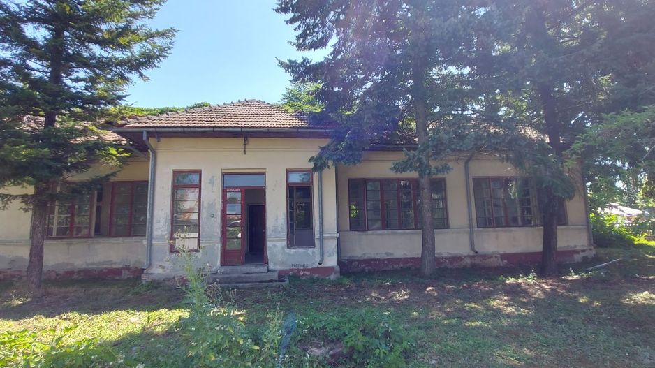 Unic pe piata | Spatiu birouri si industrial Titu | 4980 mp teren - Poză 3