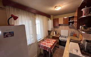 Ag BRASADAS vinde apartament 3 camere etaj 6/10 decomandat. - Poză 5