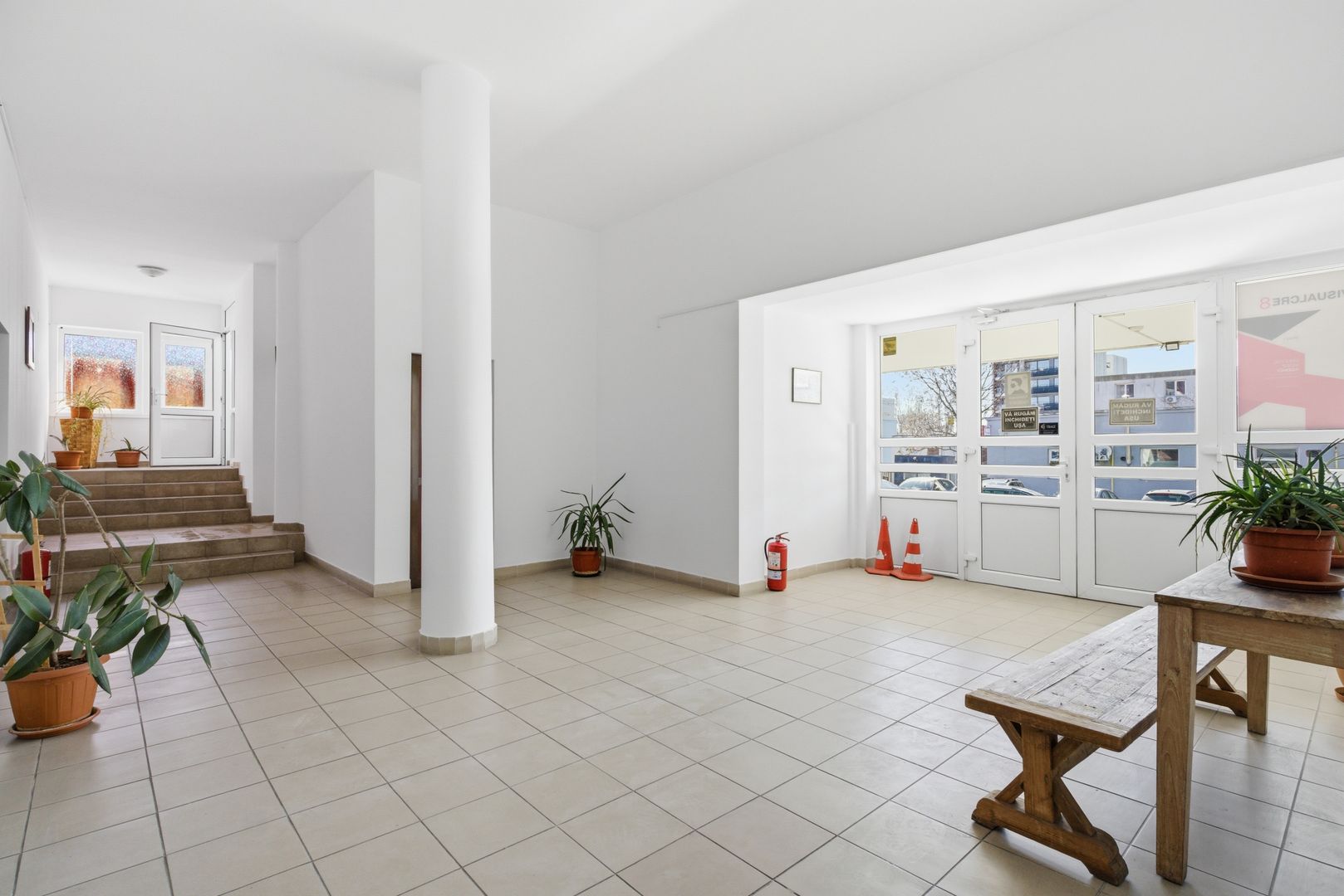 FALEZA NORD cladire multifunctionala 4600 mp cu acces din Bdul Mamaia! - Poză 10