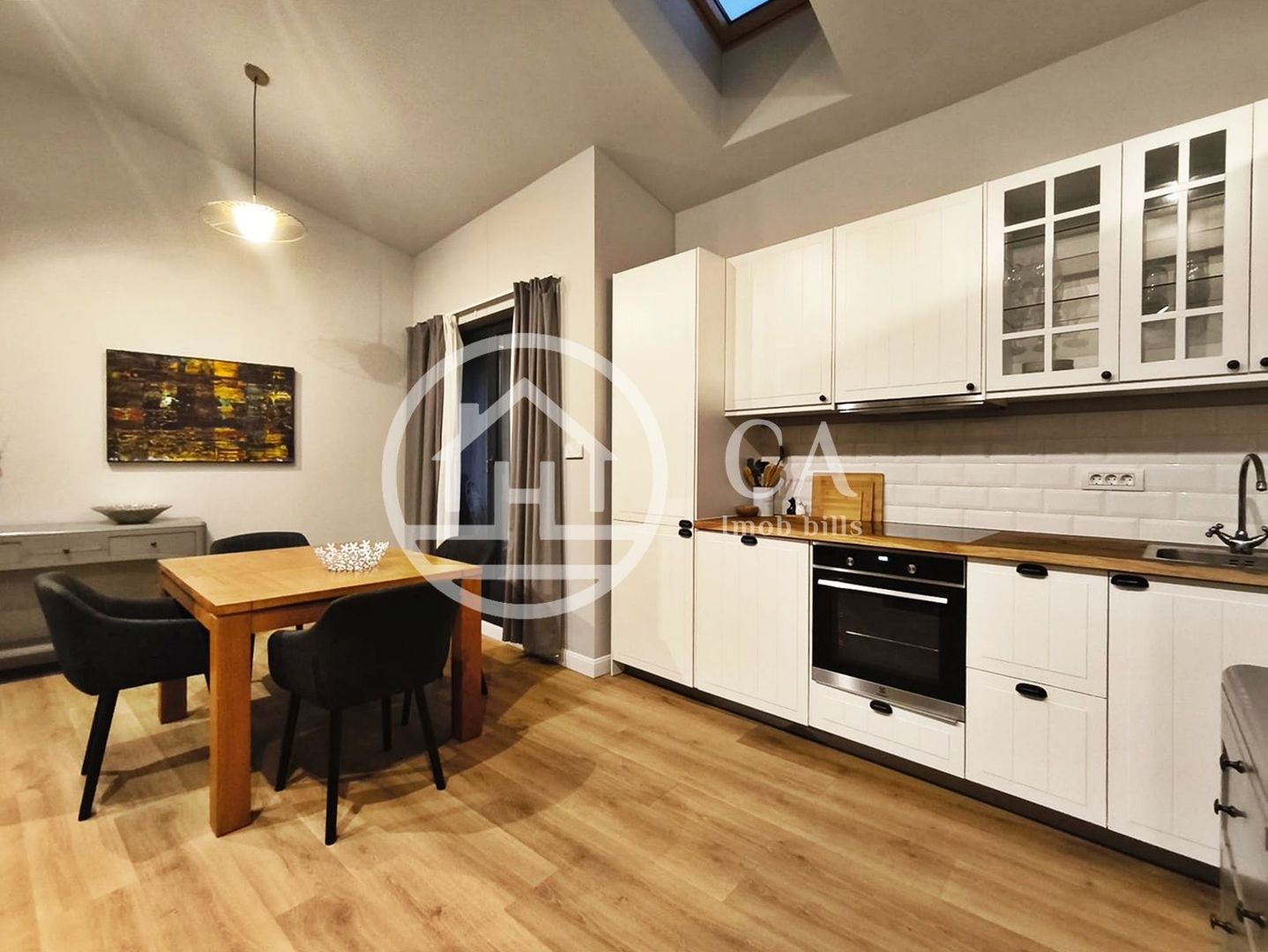 Apartament la casa, de inchiriat cu 3 camere Ultracentral, Oradea - Poză 1