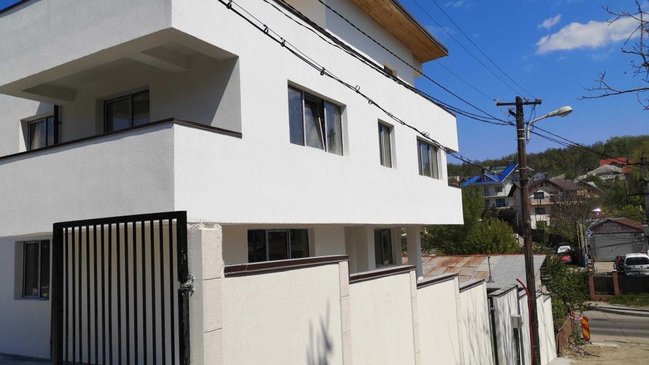 Imobiliare, Vând Apartament Iași 4 camere in vila noua, aproape de UMF - Poză 1