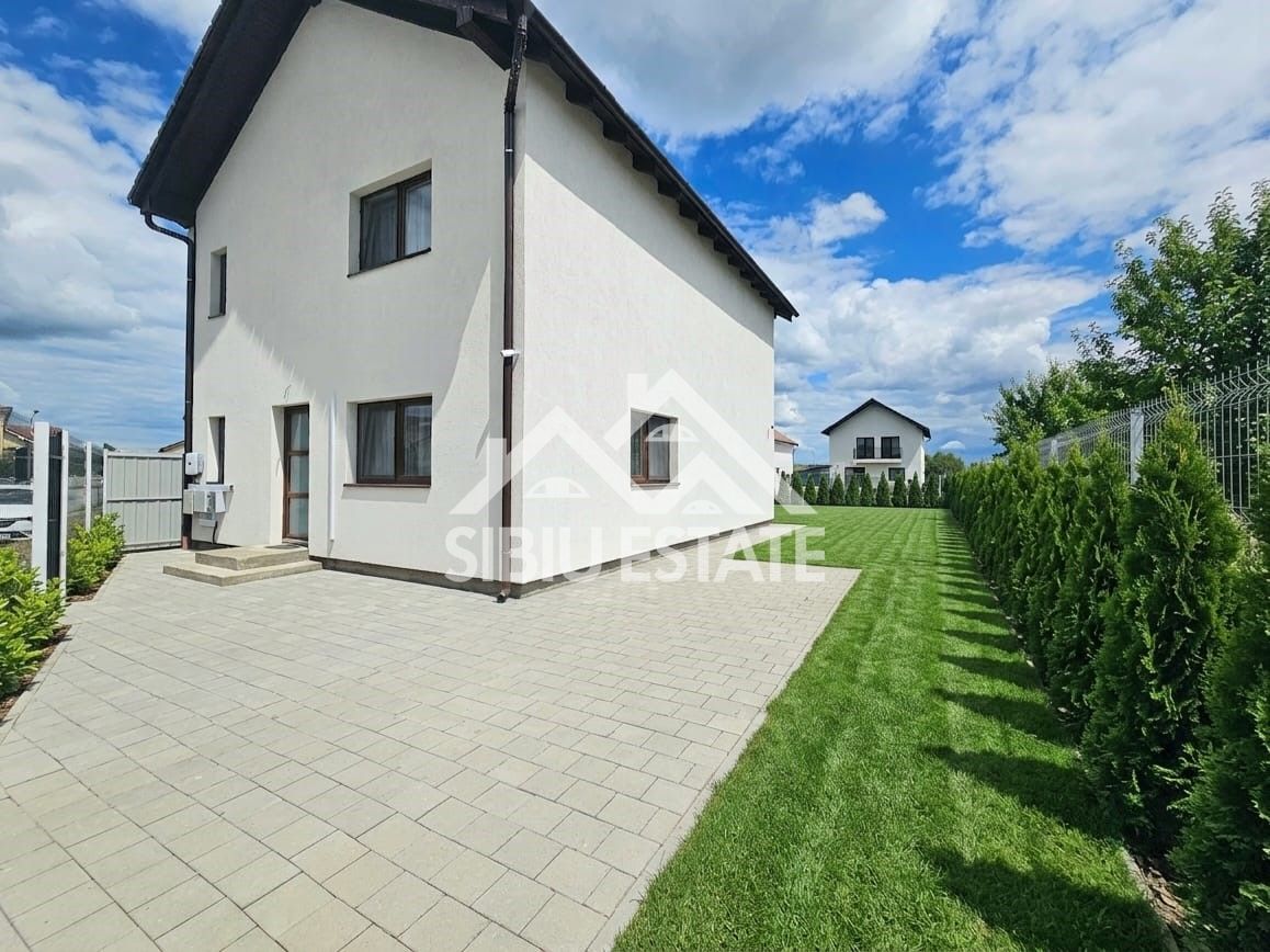 Casa individuala 5 camere, dormitor la parter - Poză 1