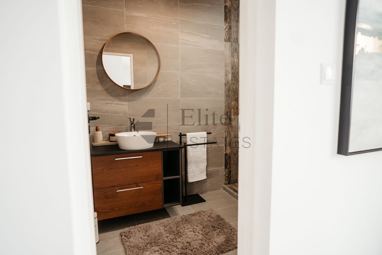 Inchiriez apartament 3 camere mobilat modern si utilat complet - Poză 5