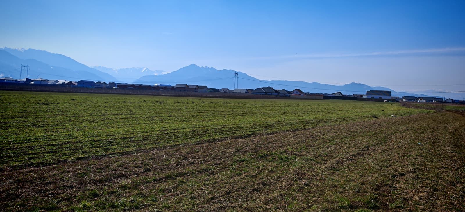 Teren cartier Izvor langa Brasov - Poză 3