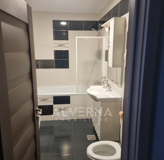 Apartament 3 camere | 74mp + balcon | parcare | Floresti - zona VIVO - Poză 4