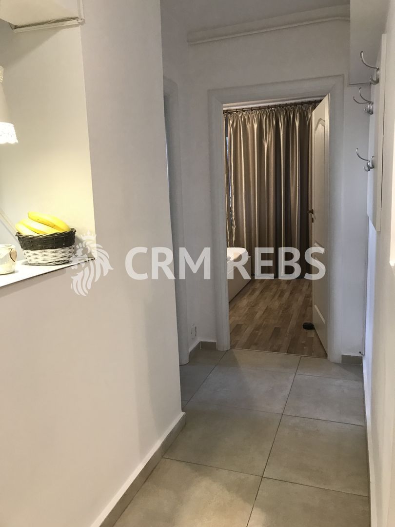 Apartament cu 4 camere de vânzare în zona Basarab - Poză 2