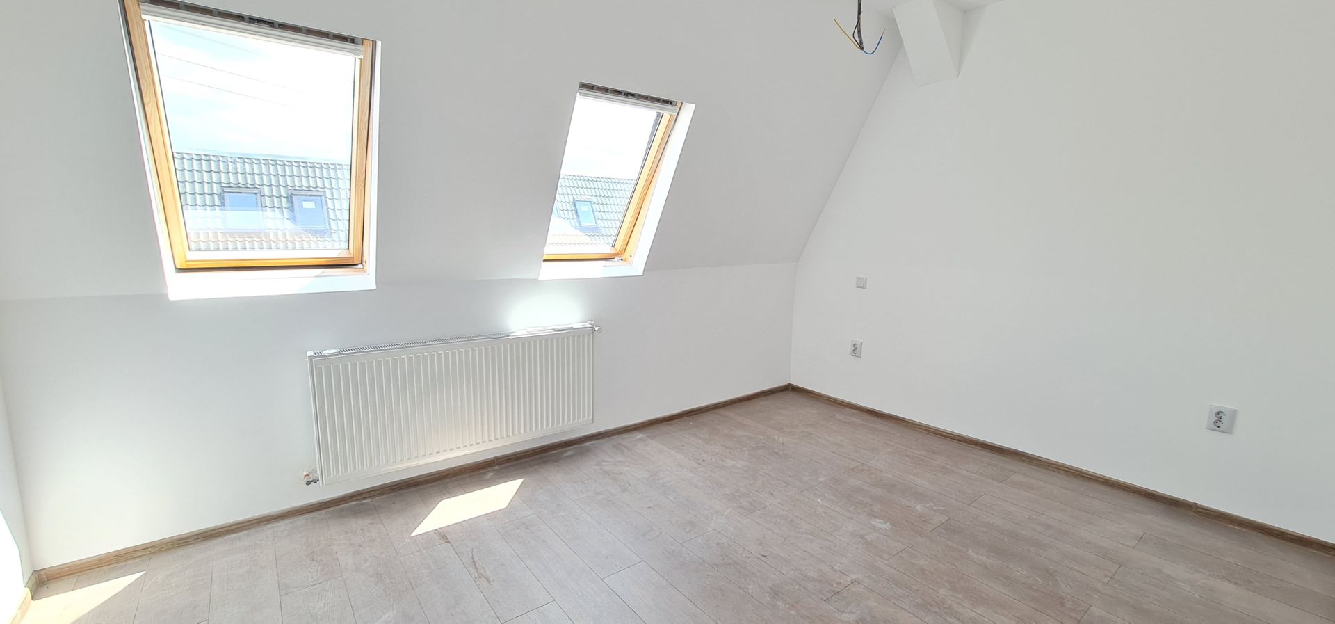 Casa finalizata intabulata in Cartier Izvor Tarlungeni Brasov - Poză 9