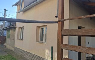 Casa de vanzare - oportunitate de investitie