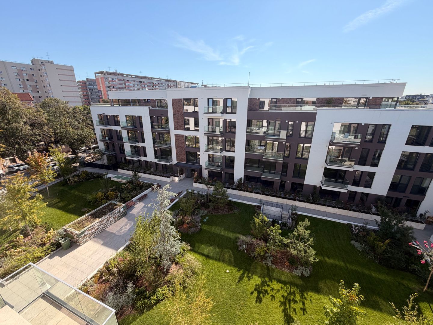 APARTAMENT 2 CAMERE | LOC DE PARCARE | TERASA 17MP - Poză 1