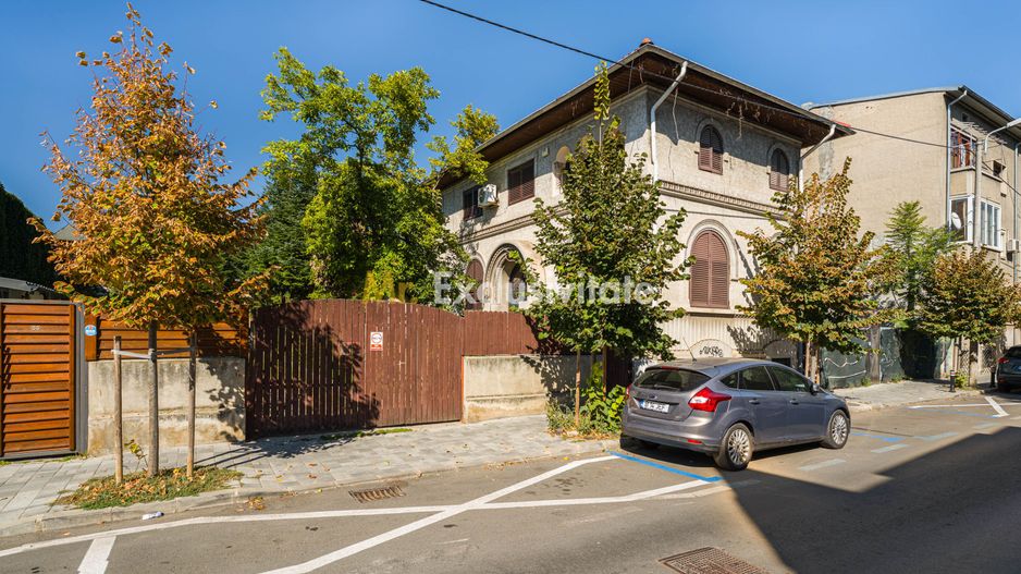 Vila de inchiriat - Poză 1