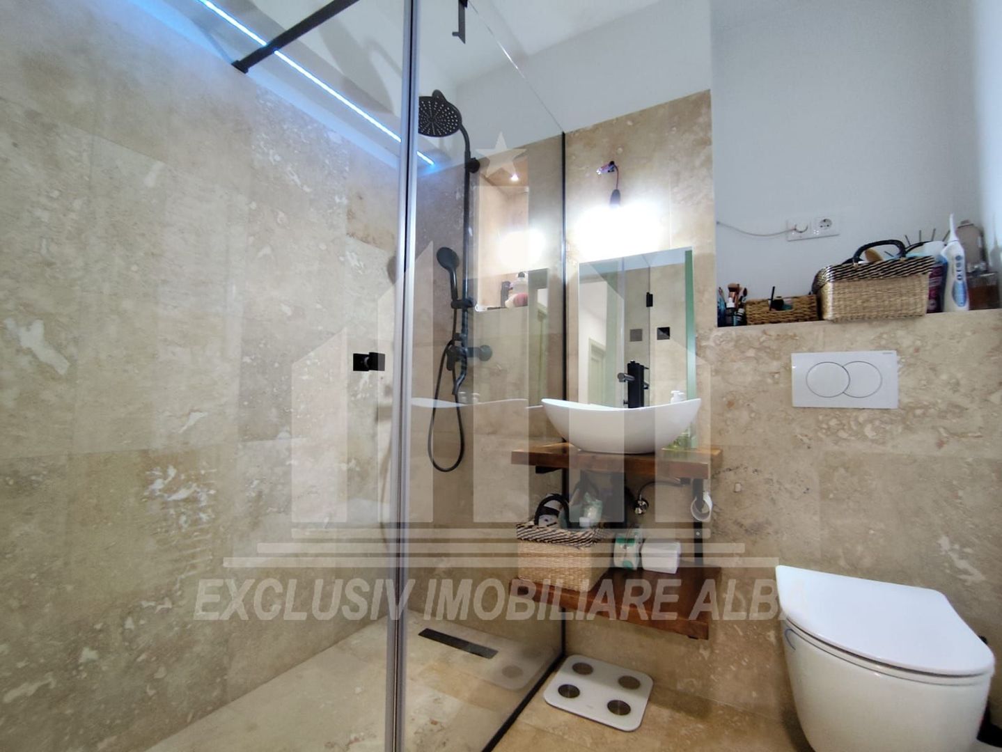 Apartament cu 3 camere decomandate, Cetate, M-uri, finisat modern - Poză 8