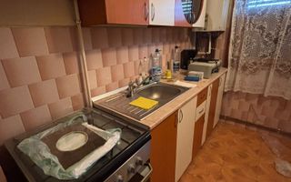 Apartament cu 3 camere de vanzare in Cugir - Poză 6