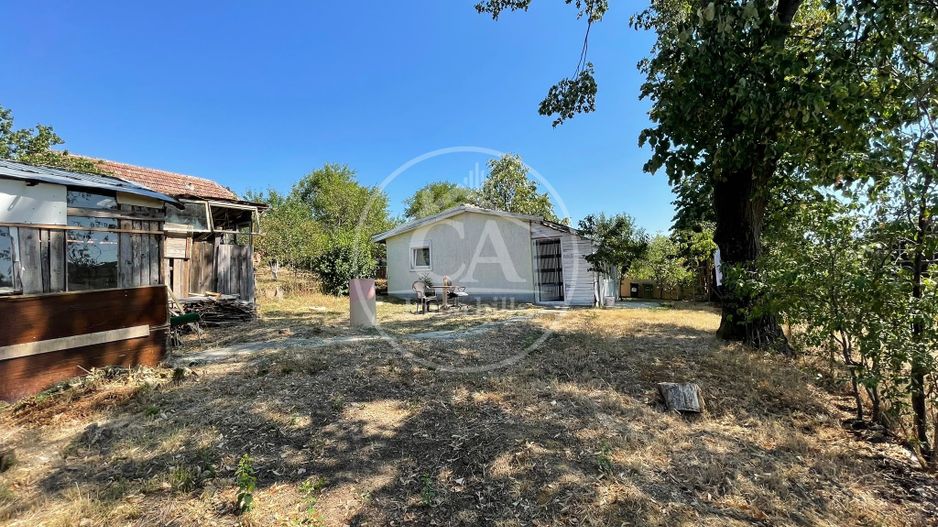 Casa de vanzare cu 2 camere in zona Sintelec, Bihor. - Poză 11