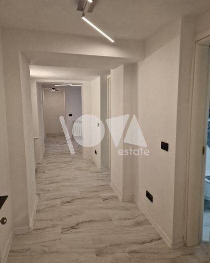 De închiriat Duplex 5 camere (parter + demisol) - vila Piata Romana - Poză 13