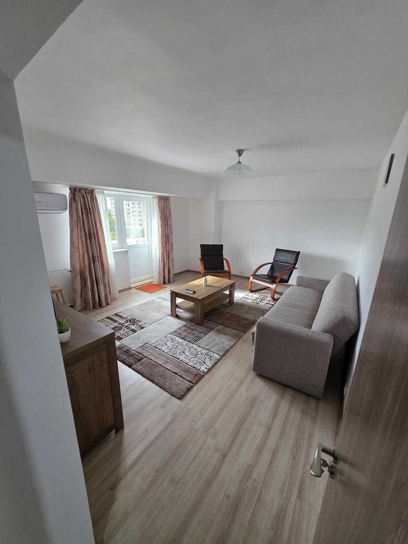 Închiriez apartament 2 camere – Piața Alba Iulia, vedere panoramică - Poză 1