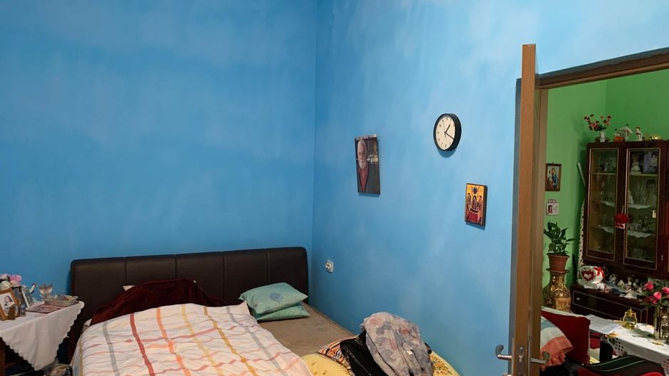 Apartament 2 camere de 50 mp la curte comuna in Sinaia - Poză 3