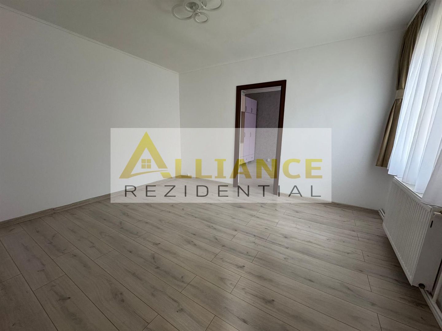 Apartament 2 camere de vanzare - Poză 6
