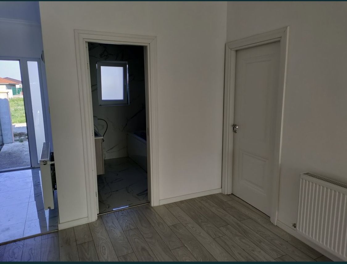 Vand sau schimb cu apartament, casa tip P in Martinesti - Poză 4