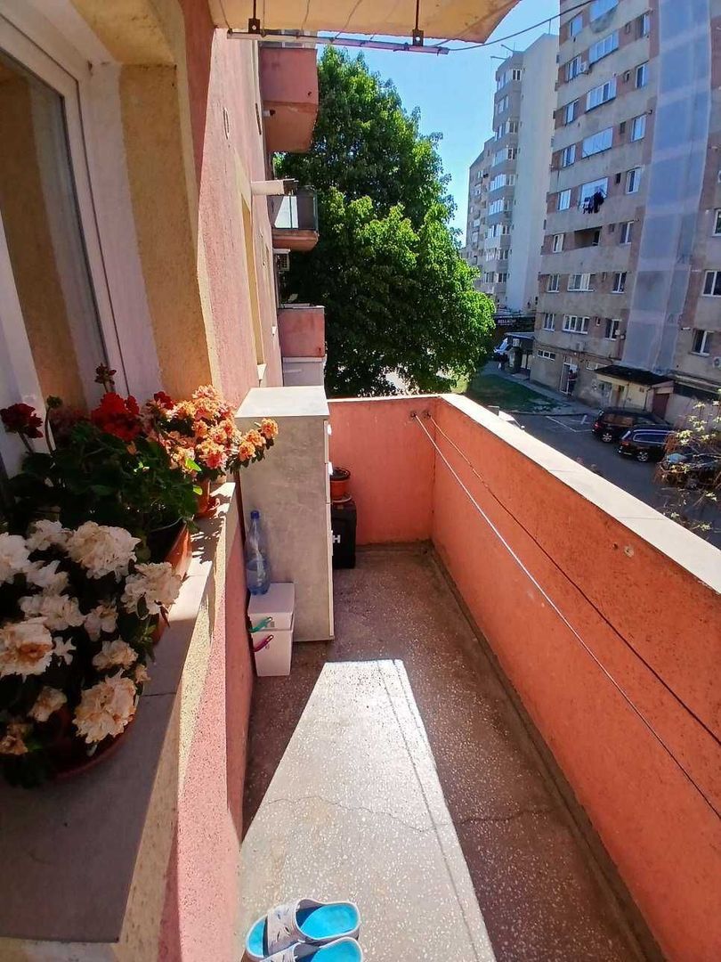 BRASADAS vinde ap 3 cam etaj 2/4 in Micro 16. - Poză 7