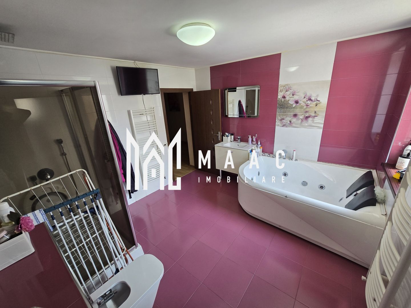 Vila 5 camere moderna 300 mp teren Zona Tineretului - Poză 19