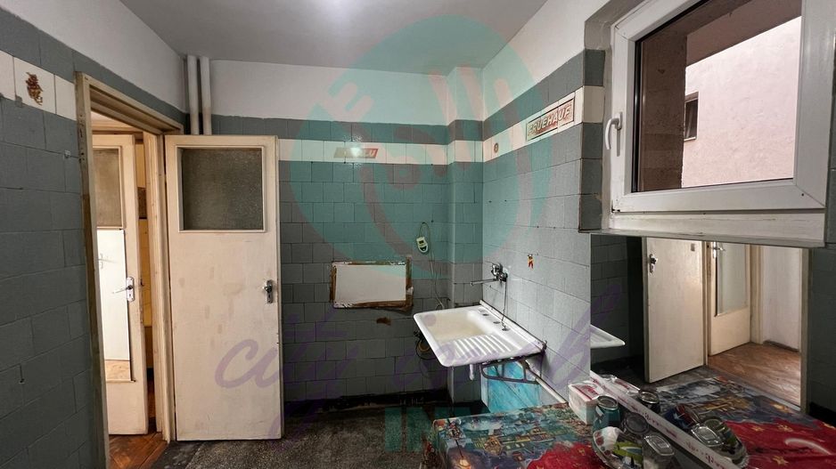 2 camere la 2 min de metrou Gara de Nord Bloc anvelopat - Poză 4