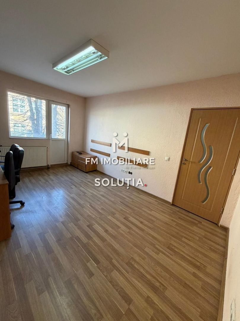 Apartament de vanzare 2 camere , etaj 1 - zona Piata Revolutiei - Poză 4