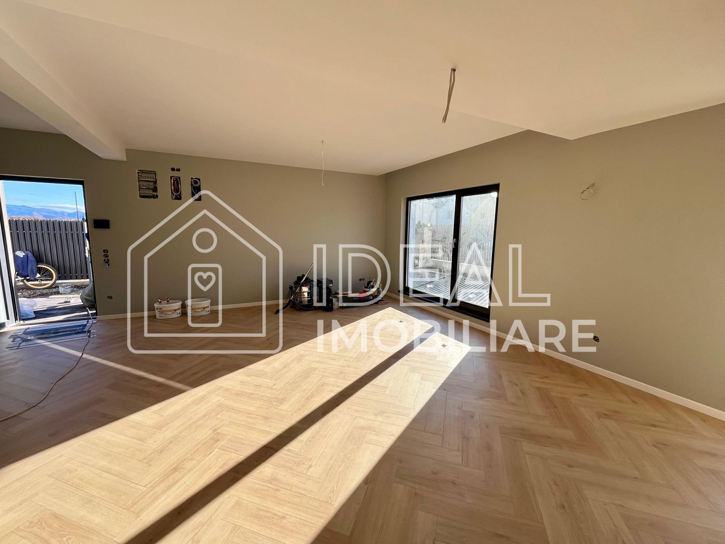 Apartament premium cu 4 camere și curte proprie – parter - Poză 1