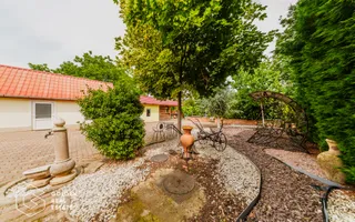 Afacere la cheie: Pensiune functionala sau casa de locuit, Ghioroc - Poză 64