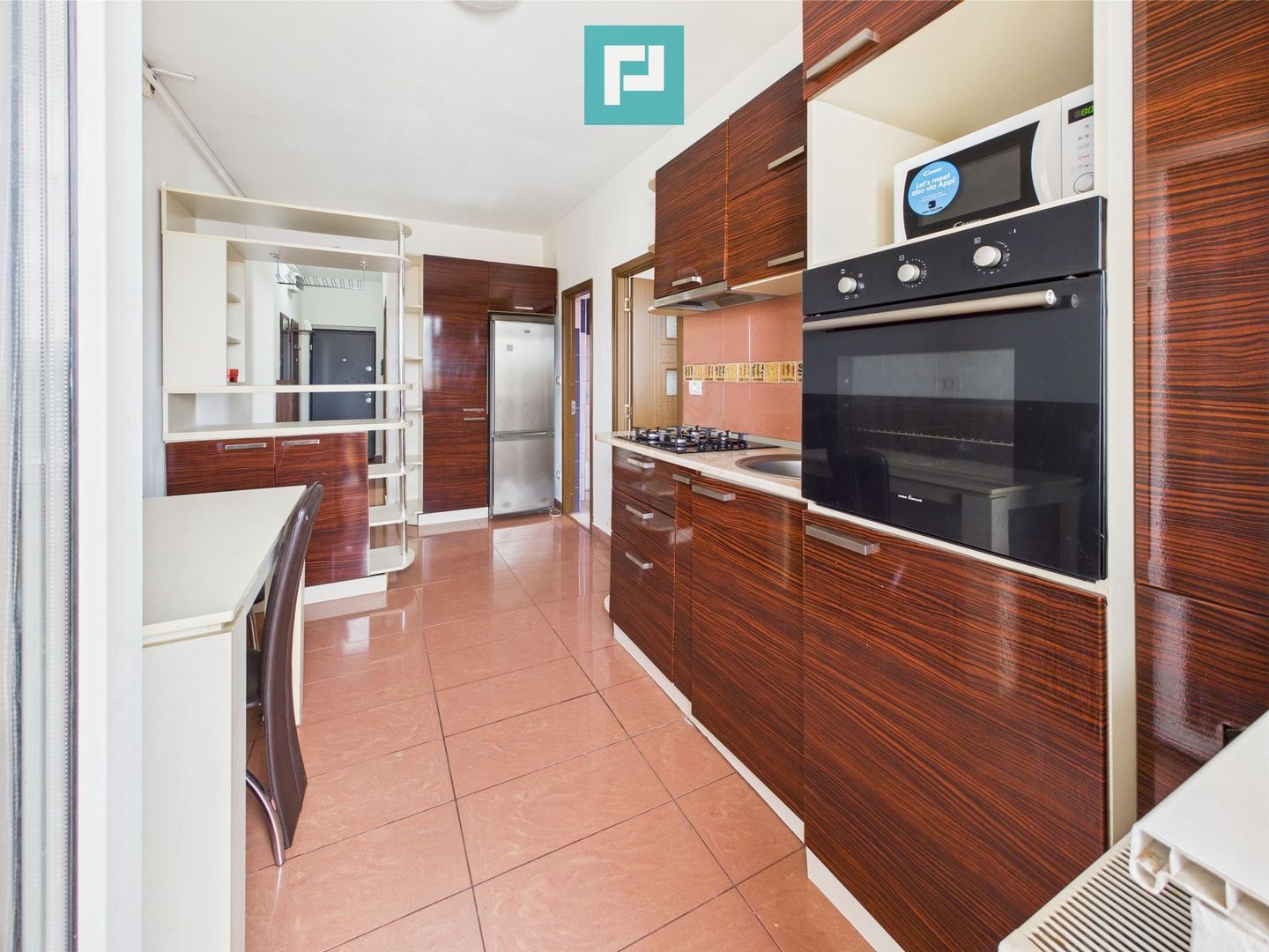 Apartament 2 camere, etaj 1, parcare privata. - Poză 6