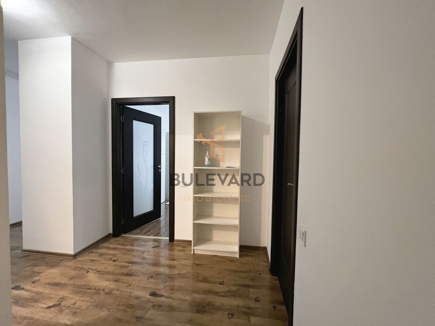 Apartament 3 camere cu parcare in zona reprezentantei BMW - Poză 7