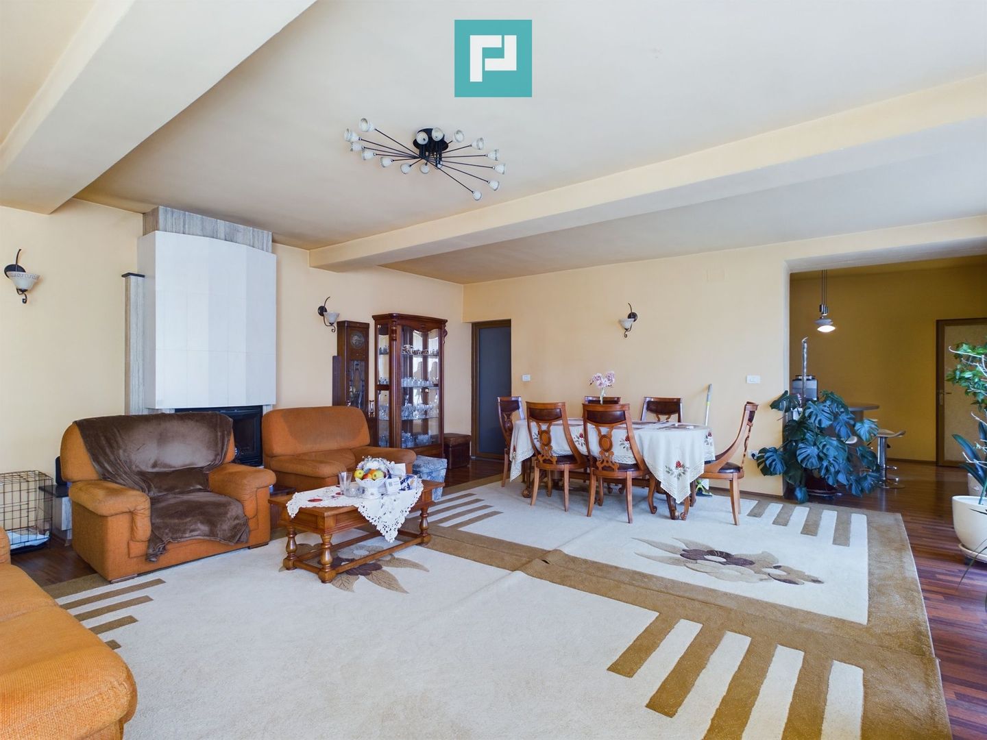 Casă solidă și impunătoare în Grădiște - Poză 8