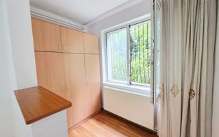 Apartament spațios cu 4 camere Crangasi - Poză 9