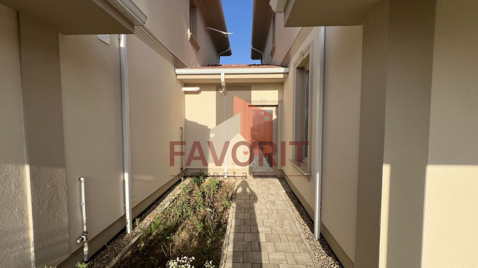 Duplex 5 camere despartit prin garaj | Giroc - Poză 18