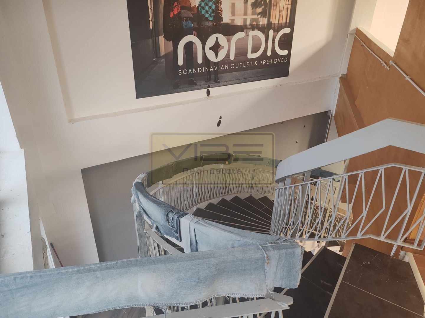 Sf. Lazar- Spatiu comercial la bulevard- vad/ trafic pietonal intens ! - Poză 16