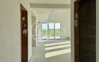 Casă de vânzare cu 4 camere in Sântandrei, Bihor - Poză 4