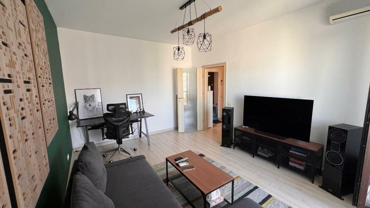 De Vanzare! Apartament 2 camere, decomandat!  Lujerului - Poză 1