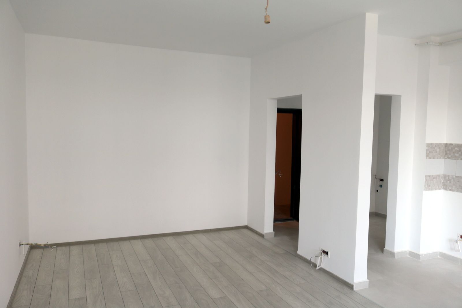 Apartament nou cu parcare - Poză 28