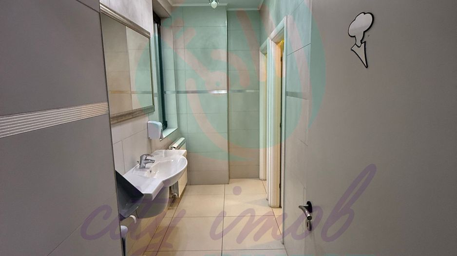 Spatiu comercial pentru mai multe domenii de activitate - Poză 13