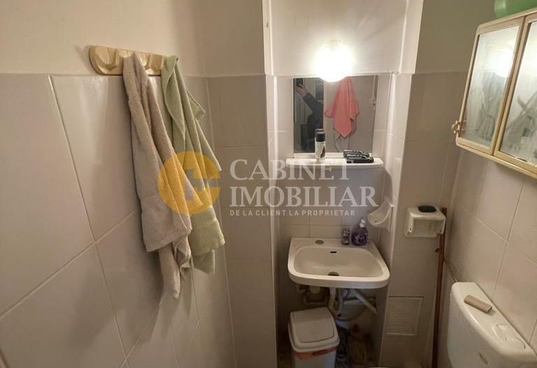 Apartament 3 camere, etaj intermediar,2 bai, 2 balcoane, zona DACIA - Poză 6