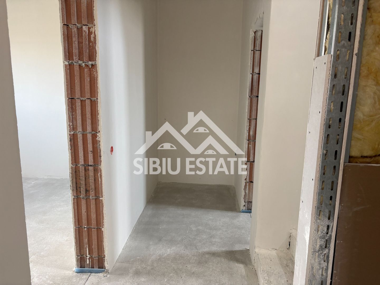 Casă individuală  lângă Sibiu | 5 camere | 136 mp utili | Teren 600mp - Poză 2