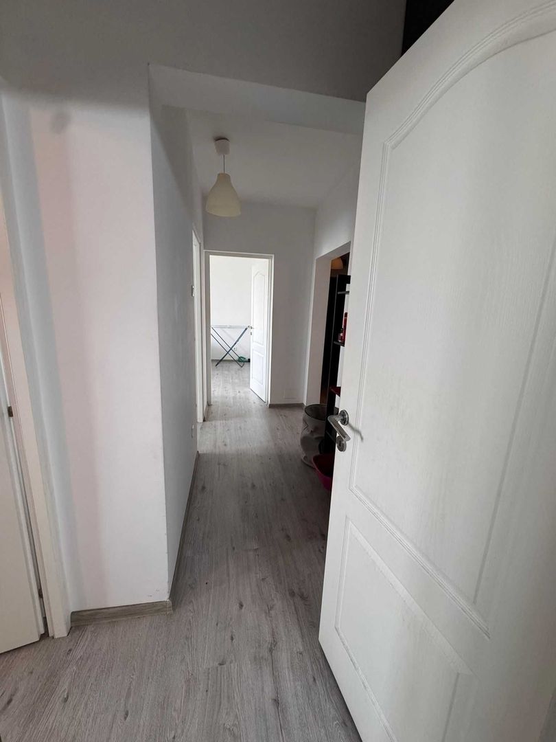 Apartament 3 camere de vanzare - Poză 4