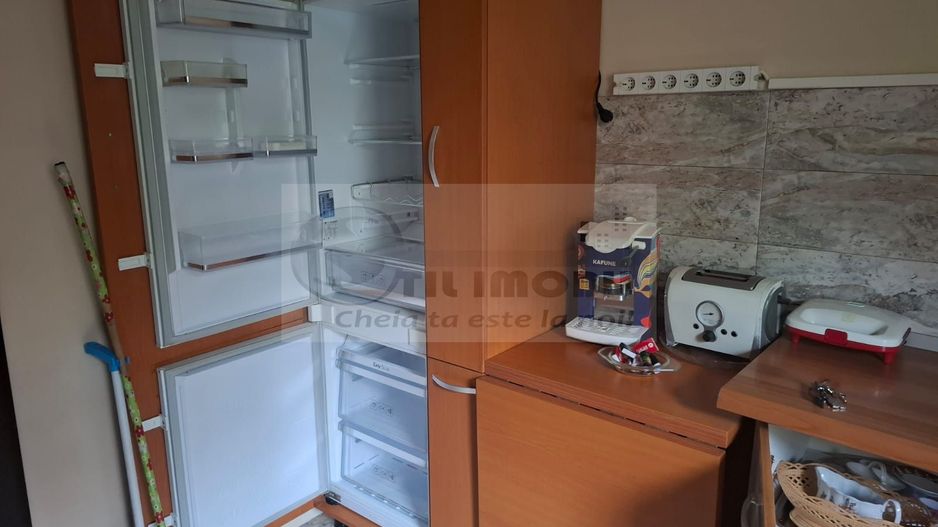 Apartament 3 Camere Podul de Piatra - 550 euro - Poză 2