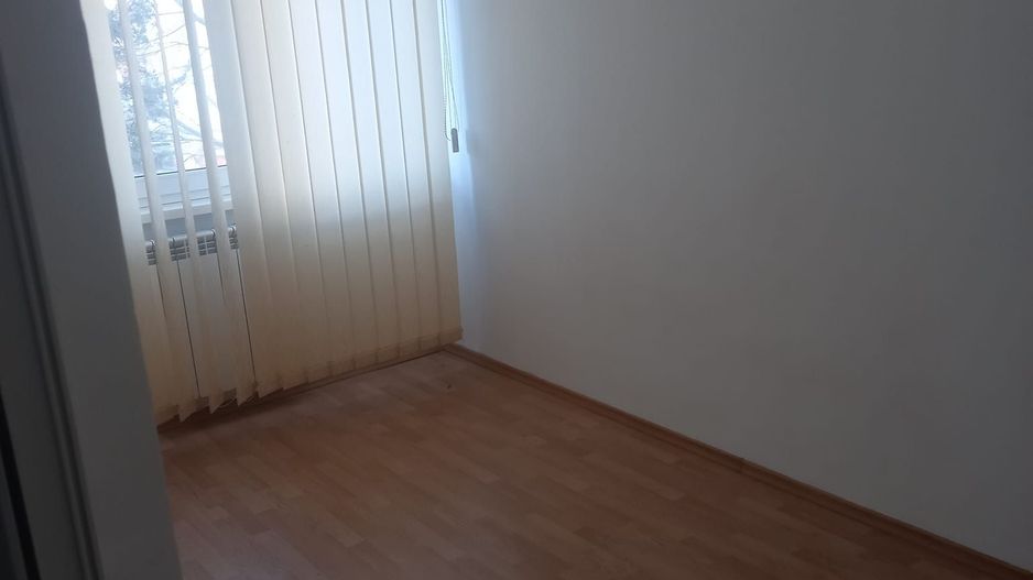 Apartament 3 camere Tiglina 2,et 1 - Poză 1