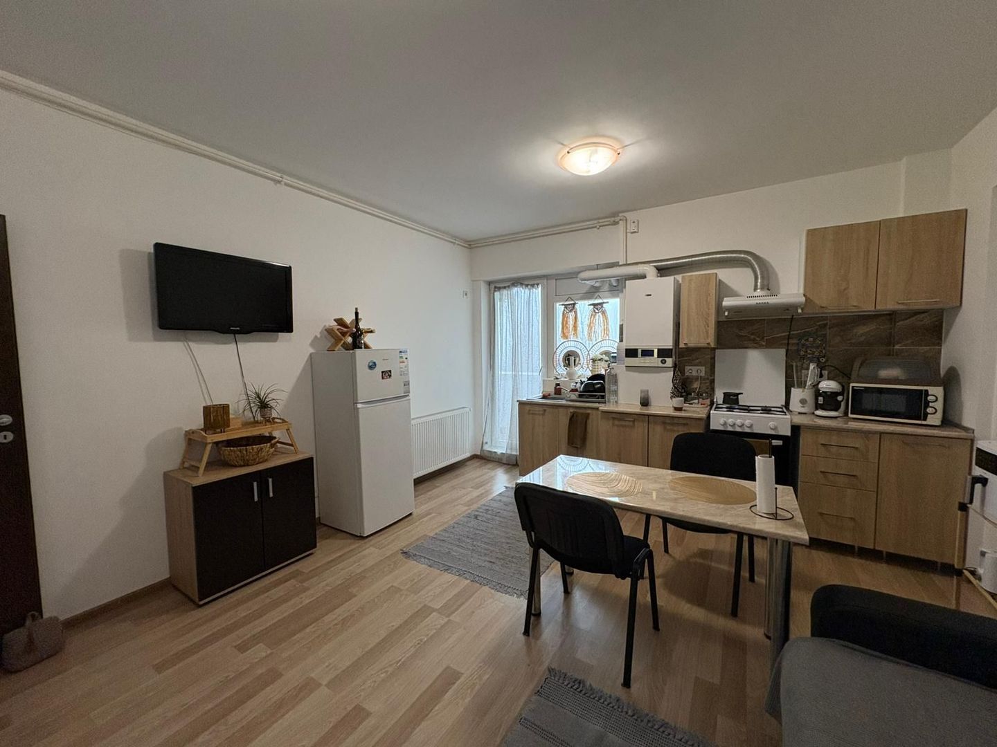 AP. 2 CAMERE APARATORII PATRIEI, BLOC NOU, CENTRALA, METROU 5 MINUTE - Poză 2