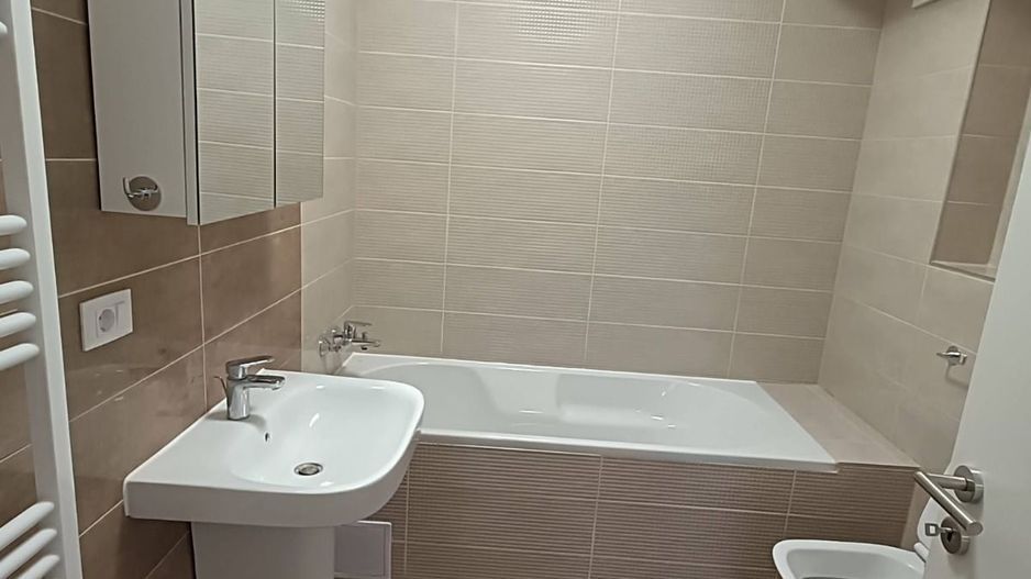 Apartament 3 camere de inchiriat - Poză 10